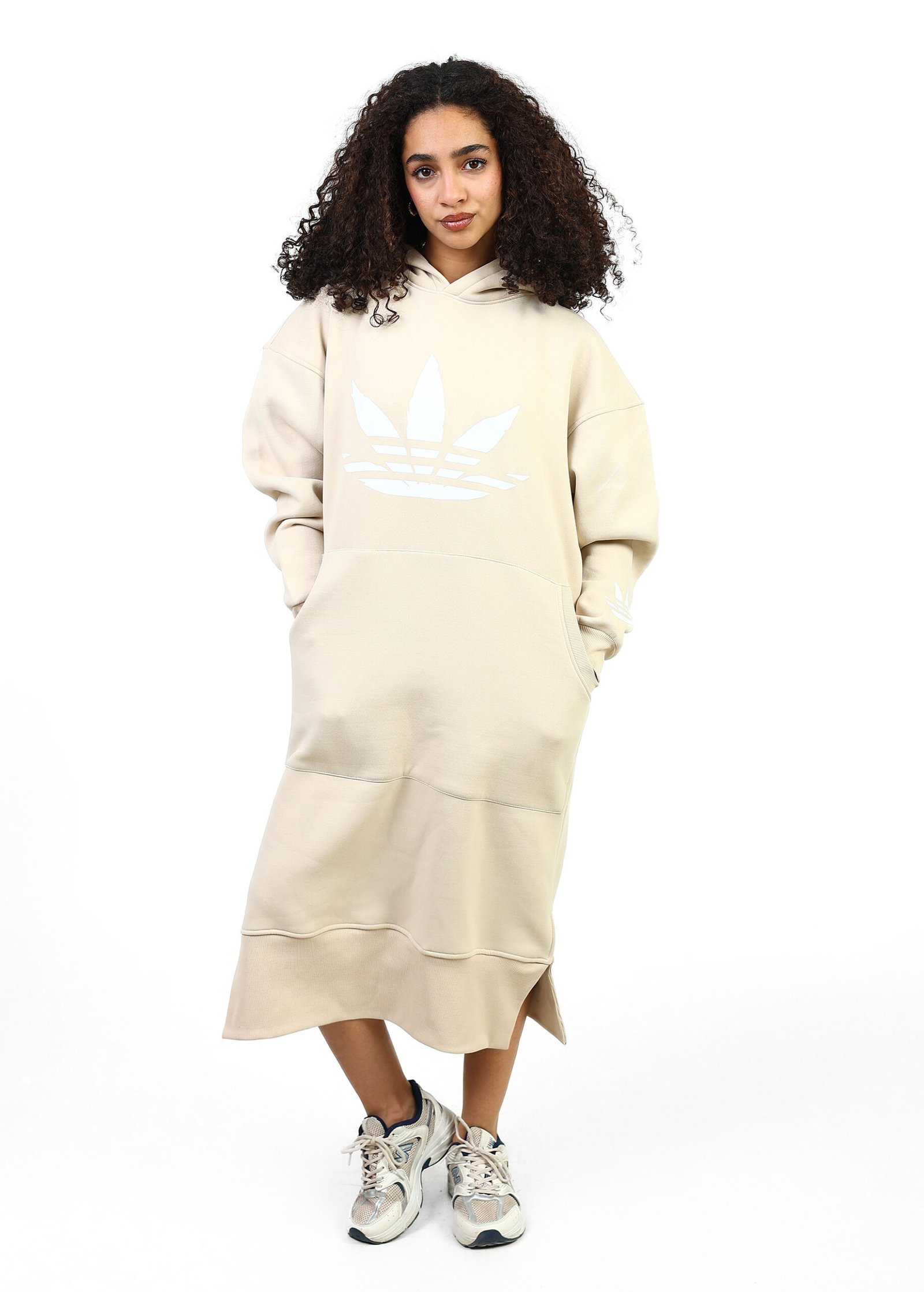 فستان هودي ميدي بطابع رياضي - الصورة 2