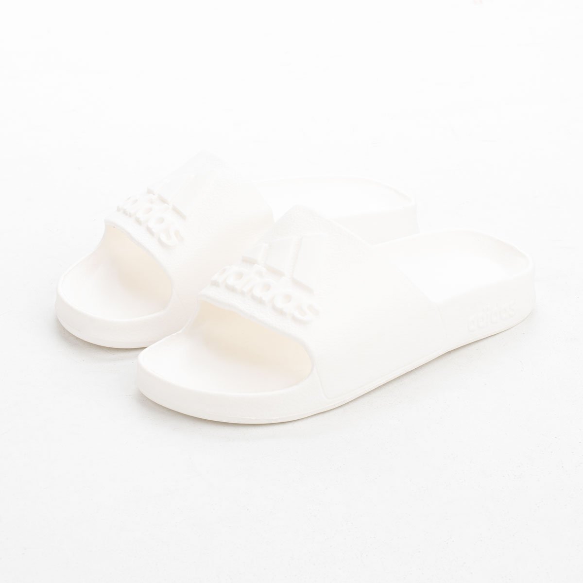 سليبر Adidas EVA خفيف ومريح - الصورة 2