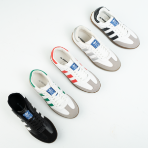 سنيكرز كلاسيك بخطوط جانبية